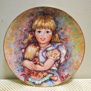 Wedgwood Cherish by Mary Vickers Collector Plate 1978 Limited Ed. 3880/24000